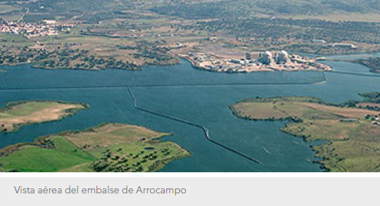 Vista aérea del embalse de Arrocampo